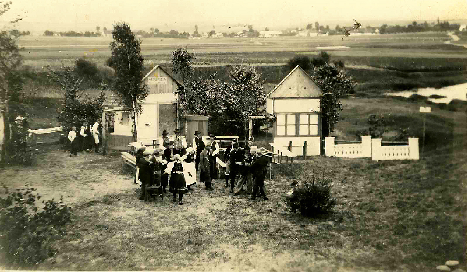 1. Křenovické Lesní divadlo Naši furianti 1924